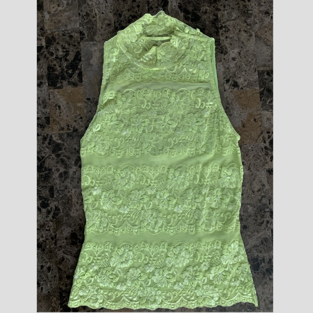 Cache Lace Sleeveless Crop Top Turtle Neck.